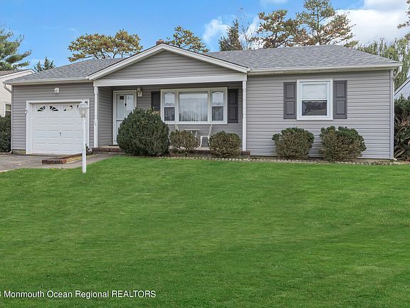 2nd image of 16 Nostrand Drive