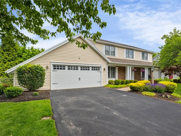 51 Black Spruce Ct, Rochester, NY 14616