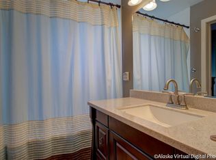 10643 Northfleet Dr, Anchorage, AK 99515