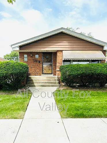14518 S Hoxie Ave Photo 1