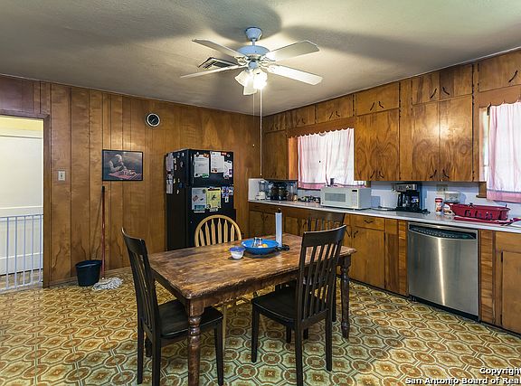 4th image of 132 Kendalia Ave