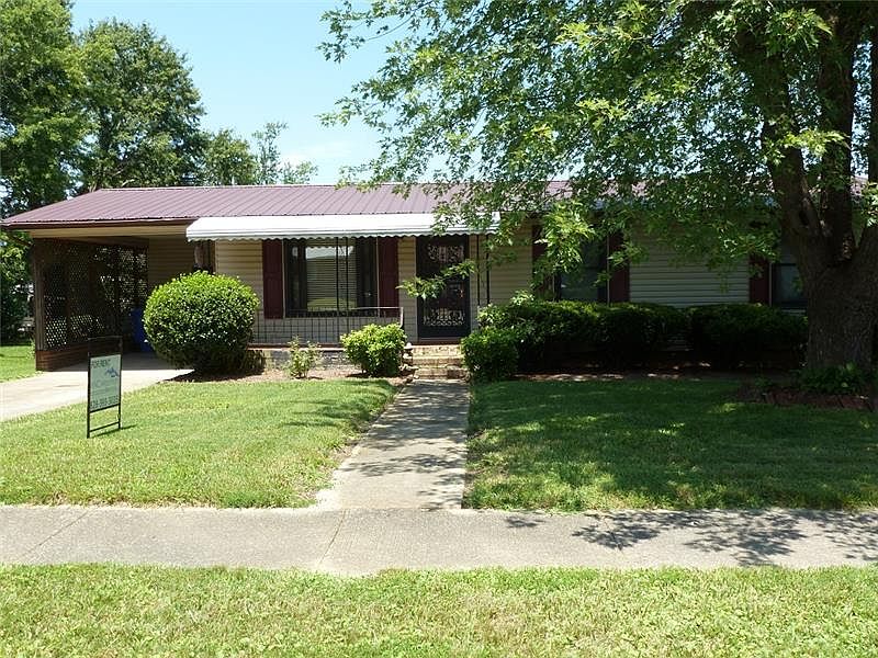 1st image of 717 Towhee Dr