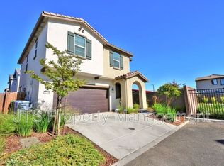 3324 Auburn Leaf Loop, Folsom, CA