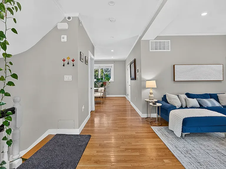 44 Worley St — Photo 3