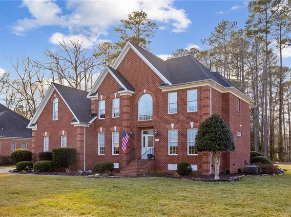 302 Kanawah Run, Yorktown, VA 23693