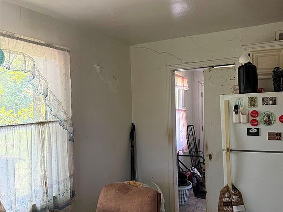4th image of 5252 Radnor St