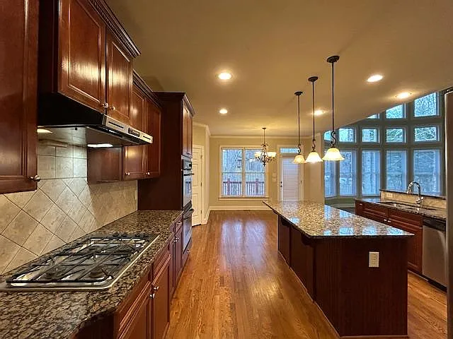 343 Ashleigh Walk Pkwy — Photo 10
