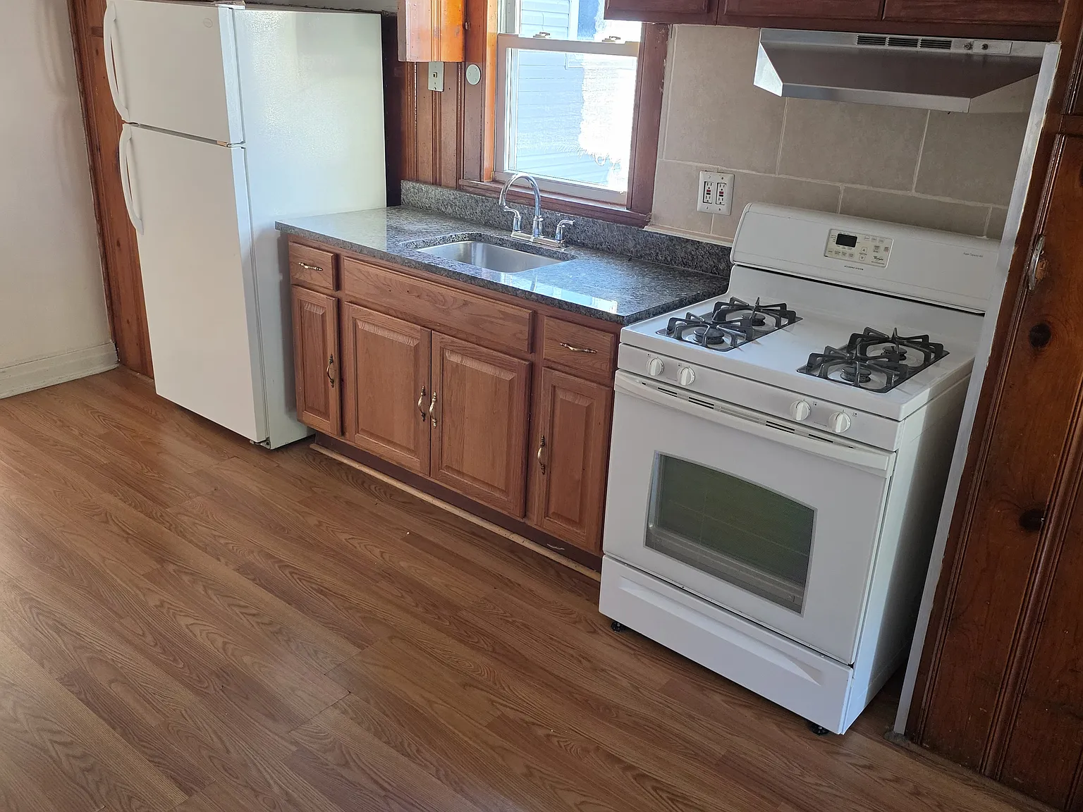 3 bed, $1,575 — Photo 4