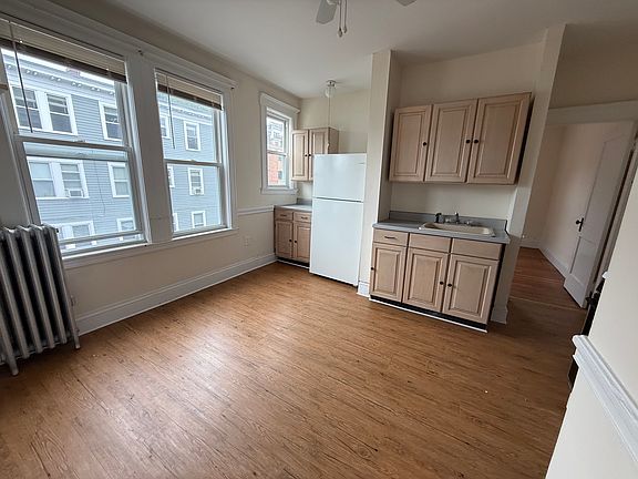4th image of 370 Savin Hill Ave #2L