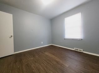 922 W 4th St, Grand Island, NE 68801