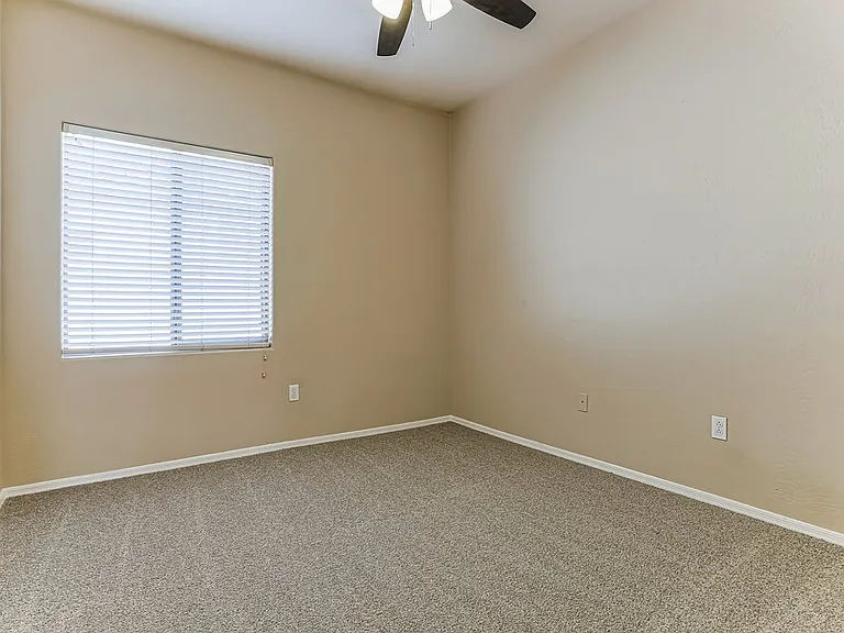 2081 E Runaway Bay Pl — Photo 13