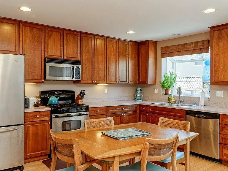 979 La Costa Ct — Photo 4