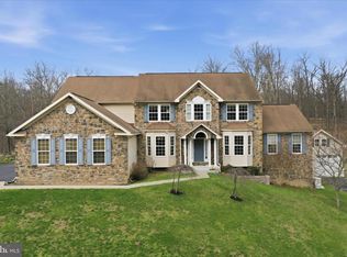 10 Cardiff Ct, Hedgesville, WV
