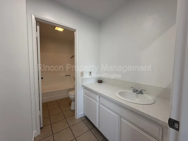 3440 Huerta Ct — Photo 12