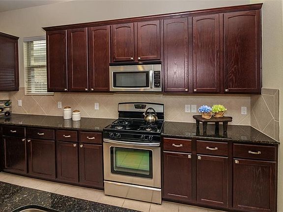 5th image of 8908 Brook Hill Ln