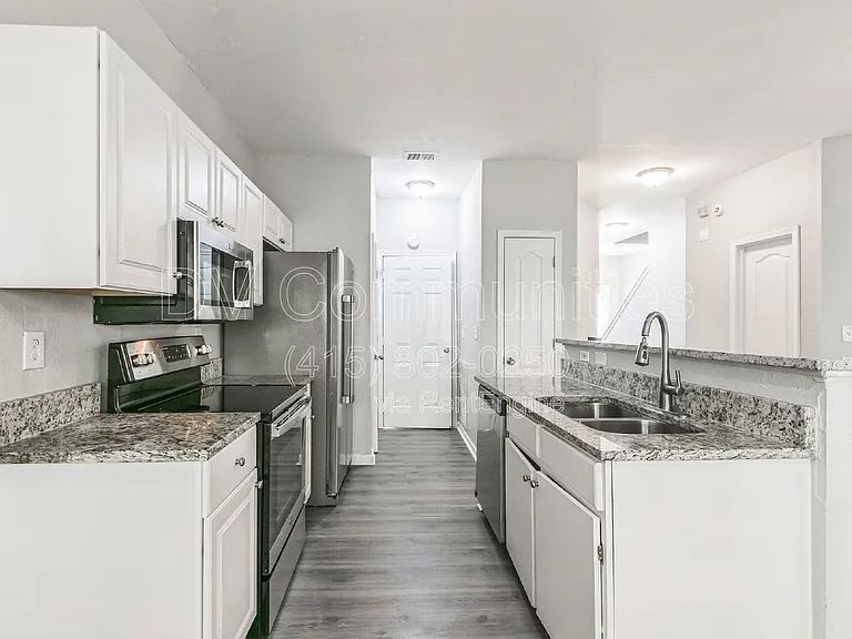 2817 Windsor Forrest Ct — Photo 17