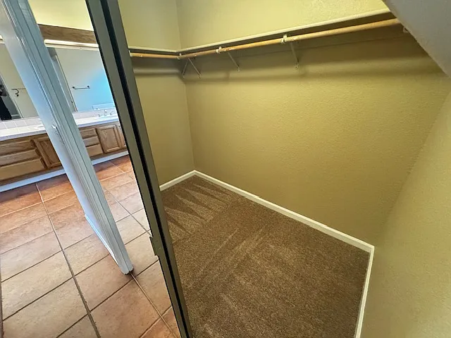625 Roscommon Pl — Photo 38