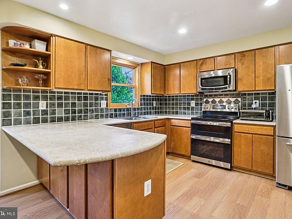 2nd image of 407 Council Dr NE