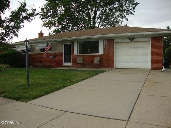 2nd image of 31633 Gloede Dr