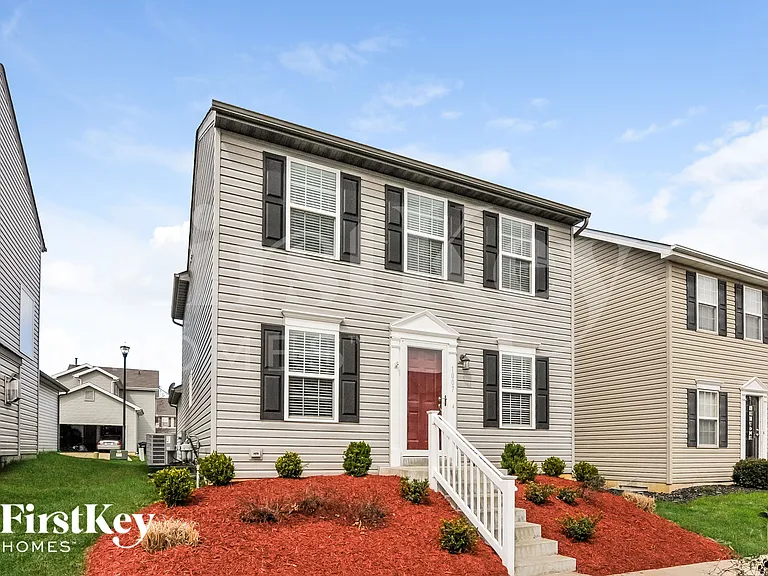 1007 Carpathian Dr — Photo 2