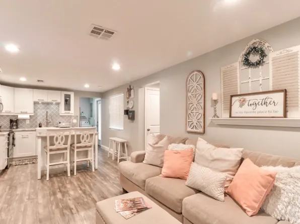 369 Milwaukee Ave, Dunedin, FL 34698