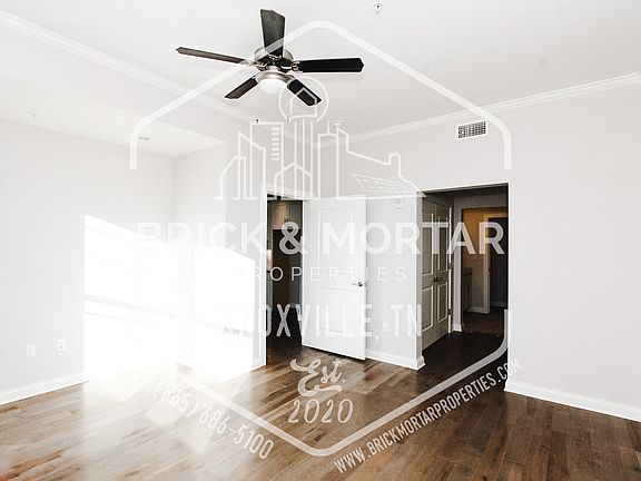 3rd image of 115 Willow Ave #Avenue200