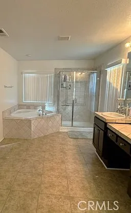 4 bed, 2.5 bath, 2541 sqft, $3,600 — Photo 4