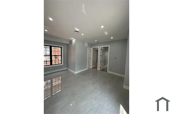 Building Photo - 61 Chester St #1A