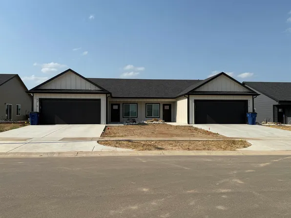 9376-9378 E Wassall St, Wichita, KS 67210