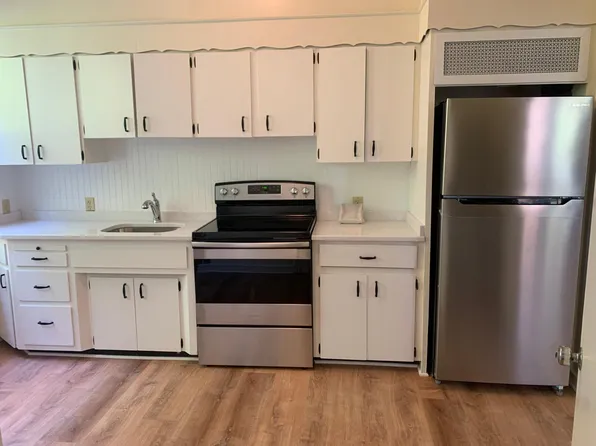 303 Minot St #1, Dorchester Center, MA 02124