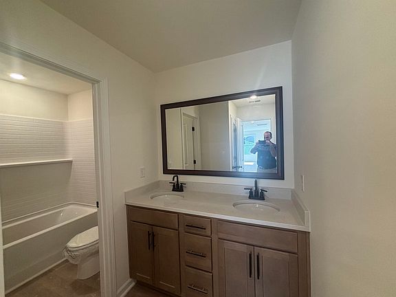 5th image of 2028 Halton Oaks Dr