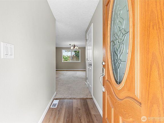 2nd image of 10517 NW 29th Avenue