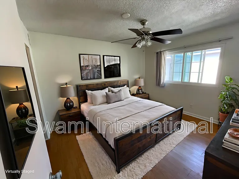 1535 W 102nd St #6 — Photo 16
