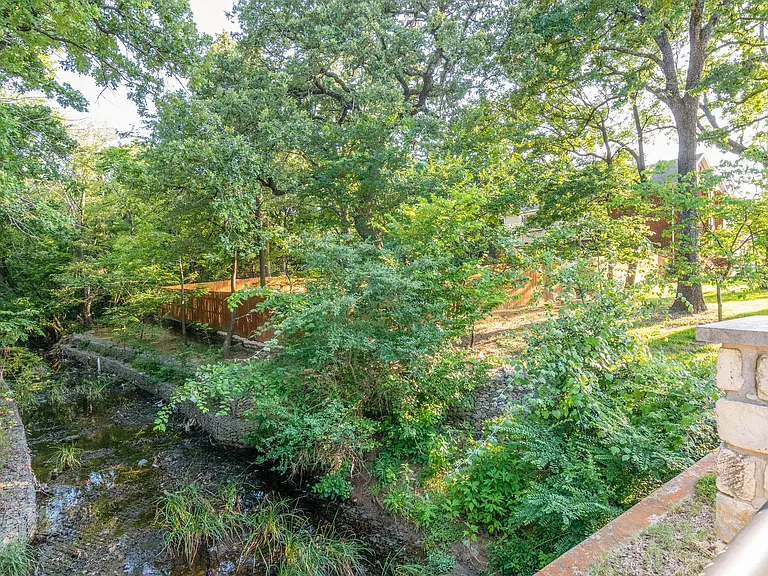 2417 Bonham Trl — Photo 48