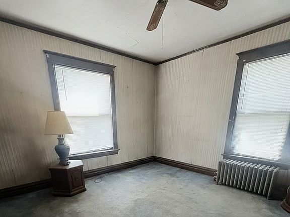 4th image of 3404 Calwagner St