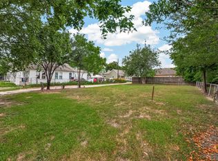 2201 Sumpter St, Houston, TX 77026