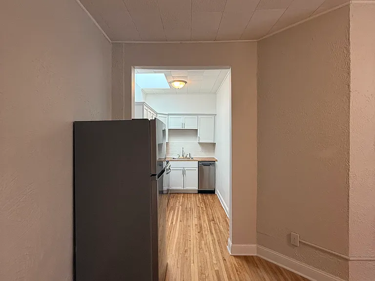 1517 Como Ave SE #2 — Photo 7