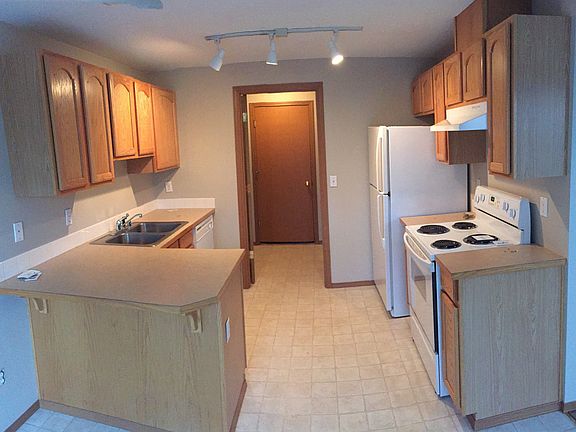 4th image of 1306 106th Street Ct E