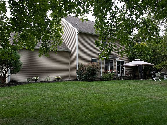 3rd image of 32106 Teasel Ct