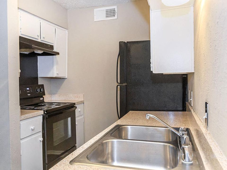 1st image of 651 W 16th St Suite 167