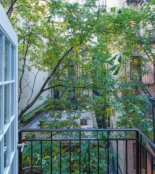416 E 13th St #Penthouse 6E — Photo 12