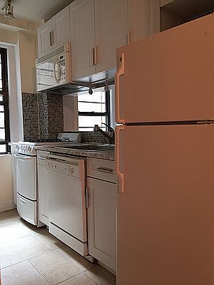 3rd image of 56 W 65th St APT 1F