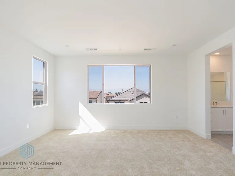 15437 La Subida Dr — Photo 13