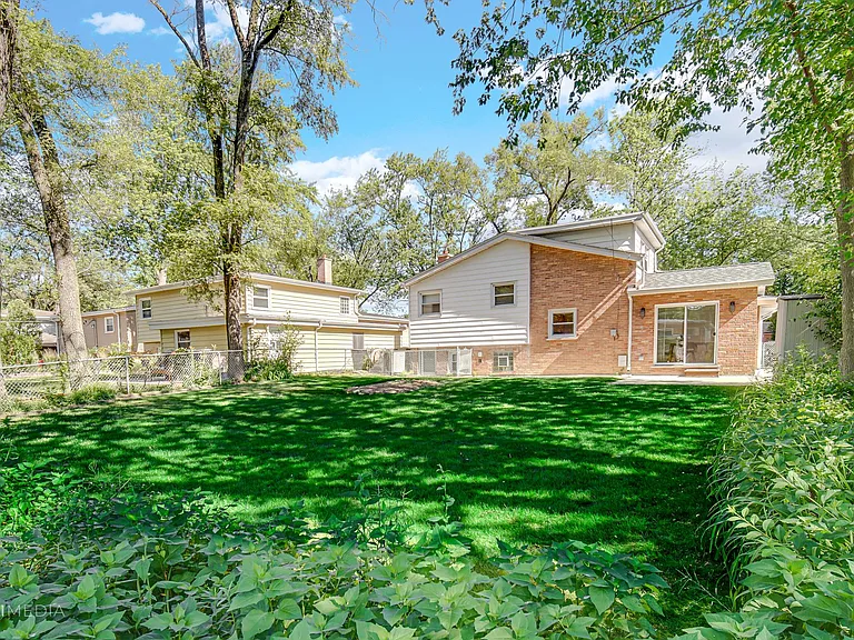 319 Park Dr — Photo 21