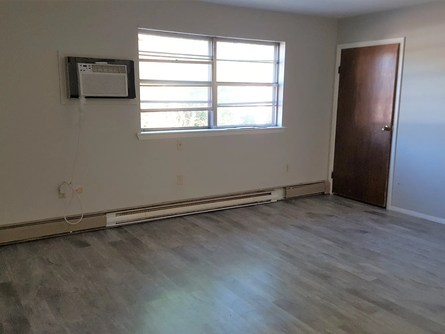 718 Broadway - 1B — Photo 2