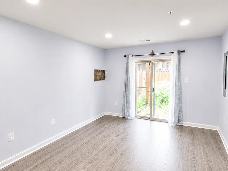 4735 Verdana Loop — Photo 3