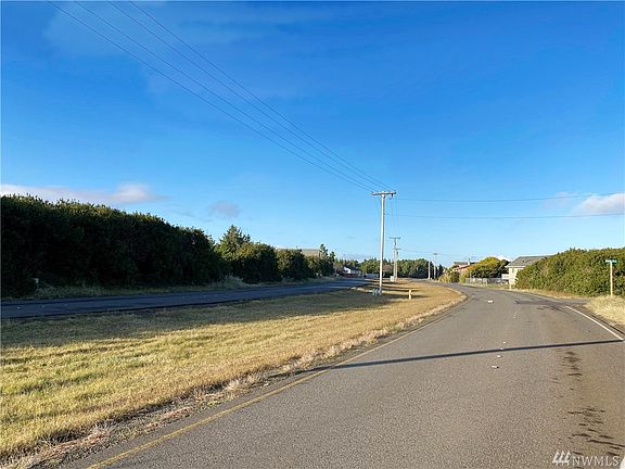 3rd image of 751 Ocean Shores Blvd NW