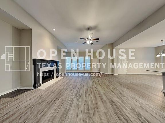 4th image of 11781 Cotswold Dr