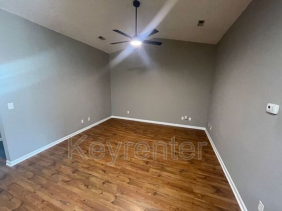 2nd image of 2049 Countryhill Ln