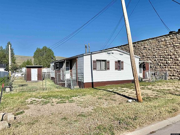3rd image of 402 Diamondville Ave
